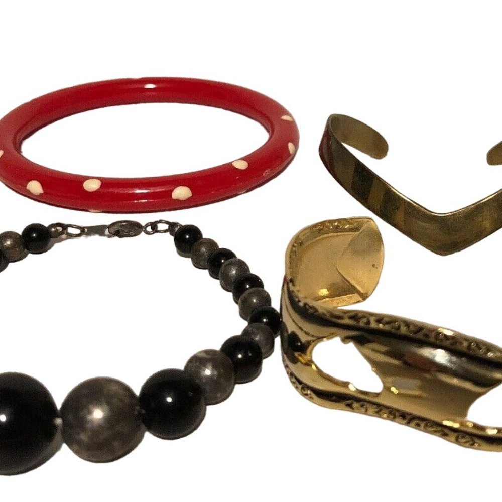 Vintage Lot Of 4 Bracelets (636)